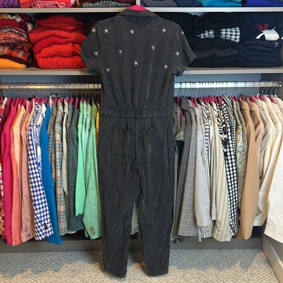 100% lyocell gray with stars 6 pocket front zipper/snap closure jumpsuit size S - Picture 3 of 3